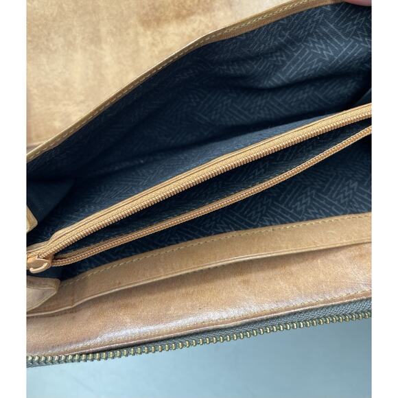 Will Leather Distressed Brown Full Zip XL Wallet Travel Organizer - Picture 5 of 8